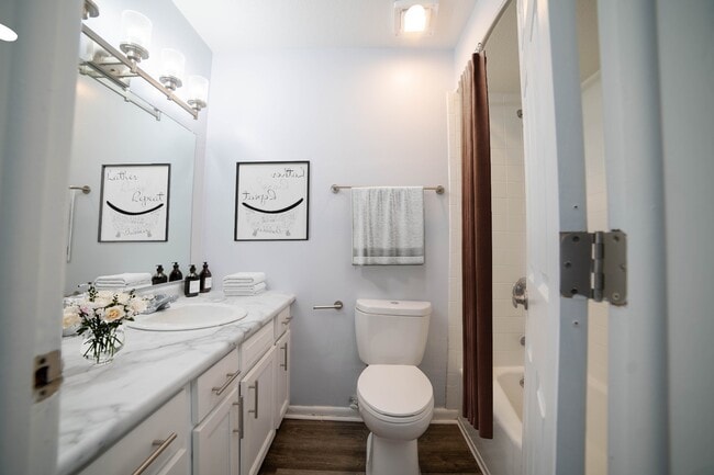 Aura Apartments