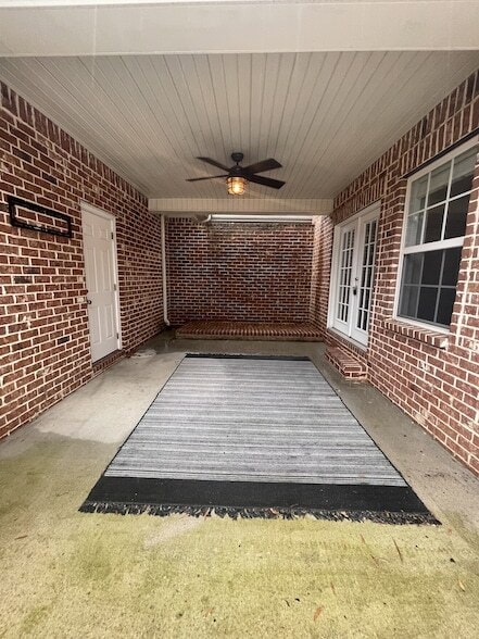 Photo - 2133 Cason Ln