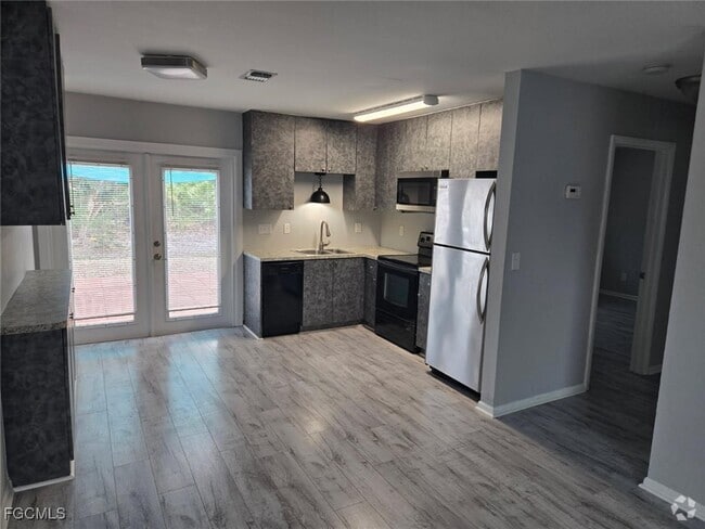 Building Photo - 12380 Dolphin Rd Rental