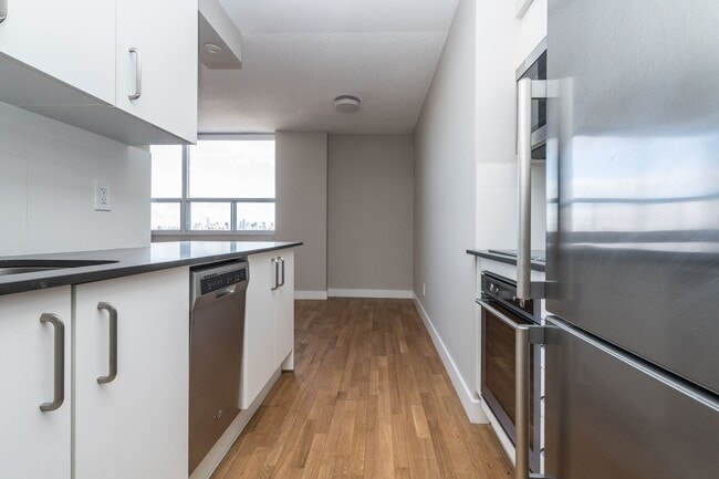 Photo - 190 Jameson Ave