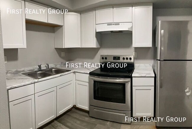 Photo - 305 N Broadway-#7 Unidad #7