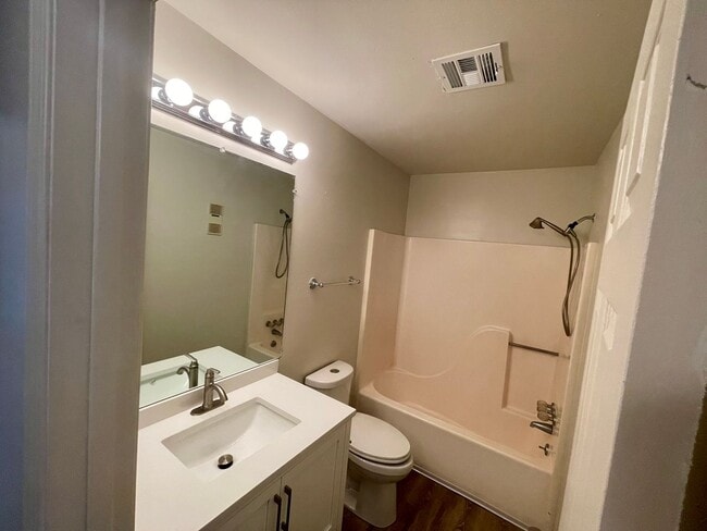 Photo - Remodeled and Spacious 2 BR/2 Bath minutes from LSU