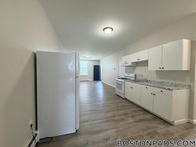 Photo - 663 Middle St Unit 22
