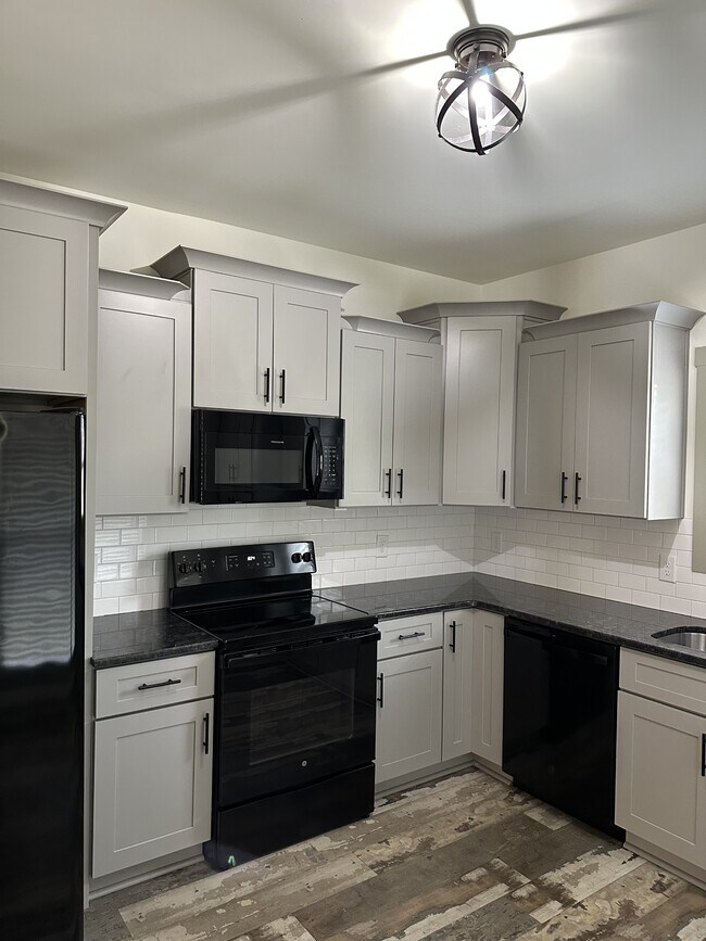 Photo - 170 Vickery St