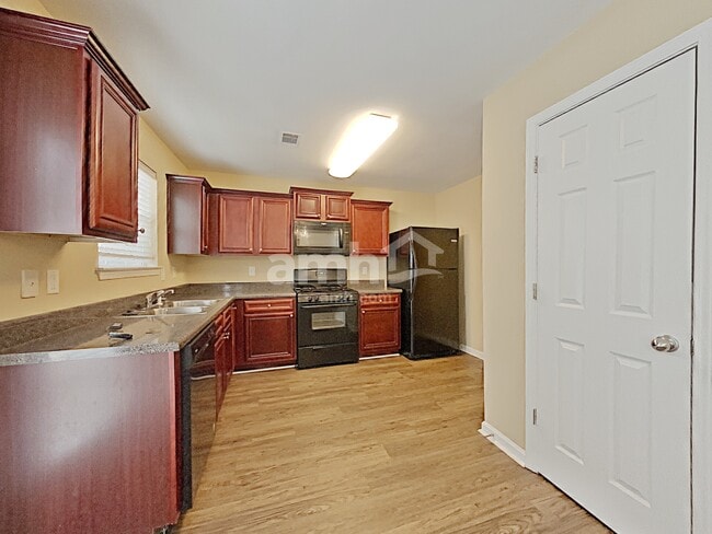 Photo - 118 Hidden Creek Dr