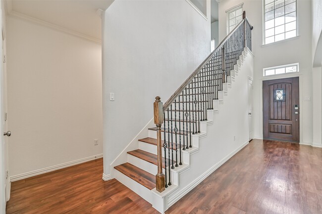 Photo - 4511 Apple Point Ln