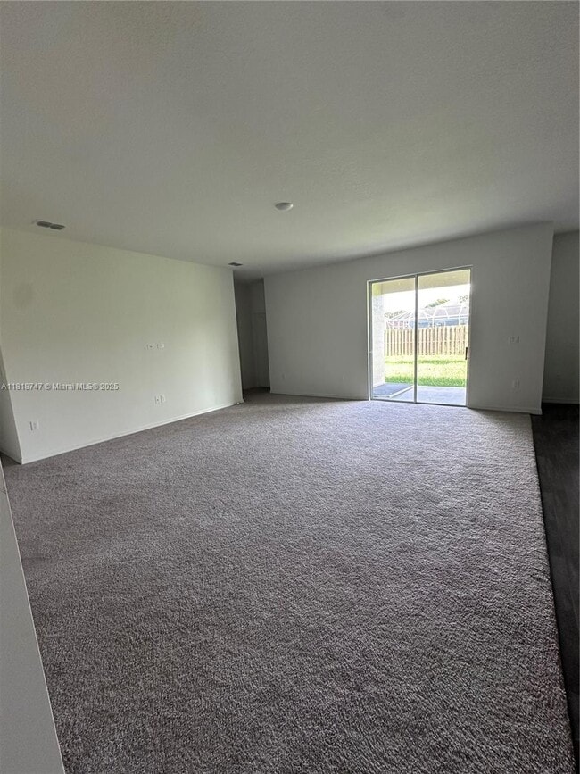 Photo - 1142 SW Edinburgh Dr