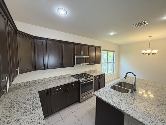 Building Photo - 838 Sehdeva Memorial Dr Rental
