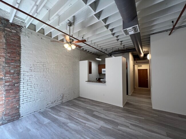 Photo - 215 S 4th Ave Unit 2B