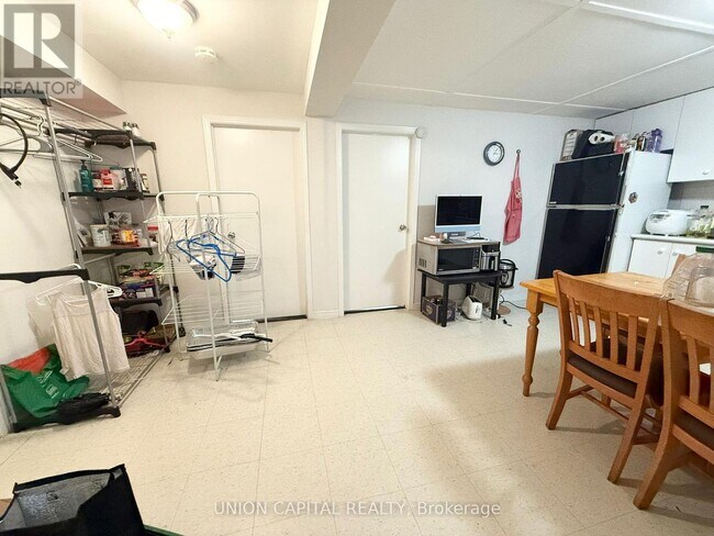 Photo - 38 Deepdale Dr