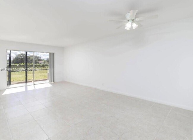 Photo - 7900 Fairview Dr Unit 105