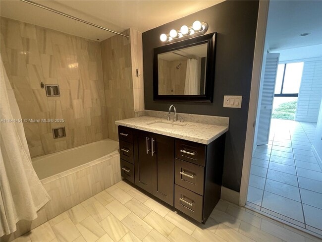 Photo - 15645 Collins Ave Unit 805