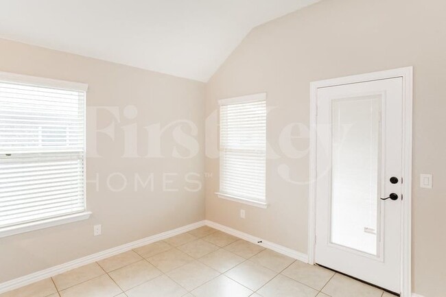 Photo - 1025 Twisting Ridge Terrace