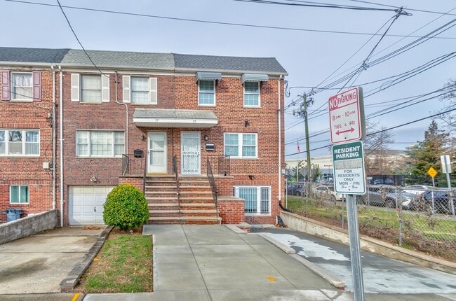 Building Photo - 79 Towers St Unit Apt.#2