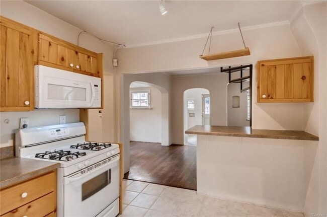 Photo - 3825 E 2nd Ave