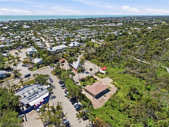 Photo - 1046 Periwinkle Way