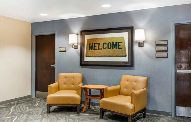 Furnished Studio-Fort Worth - City View