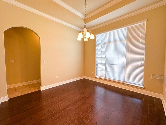 Photo - Well maintained 4 bedroom home with 2 car garage