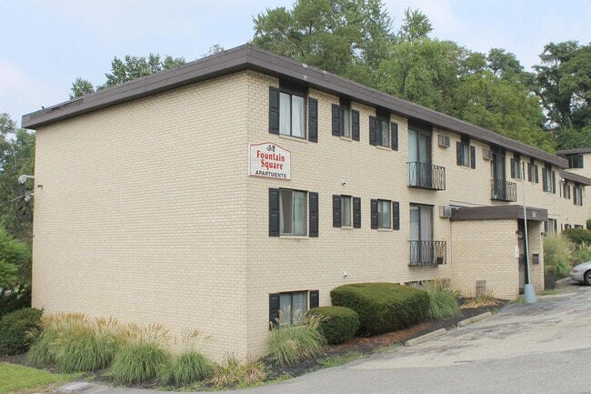 Photo - FOUNTAIN SQUARE APARTMENTS -- 008