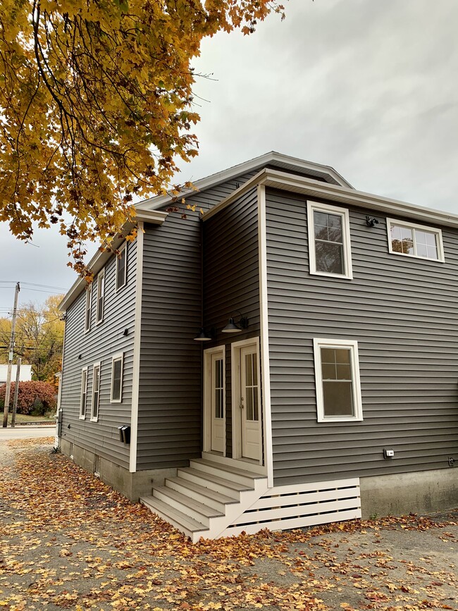 Back - 331 Elm St Unit 2