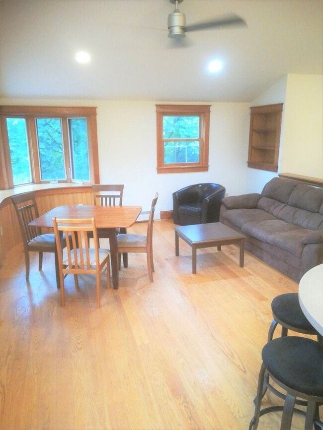 Photo - 201 S Aurora St Unit 2