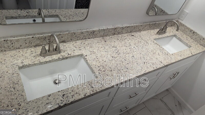 Photo - 1321 Bridges Ave SW