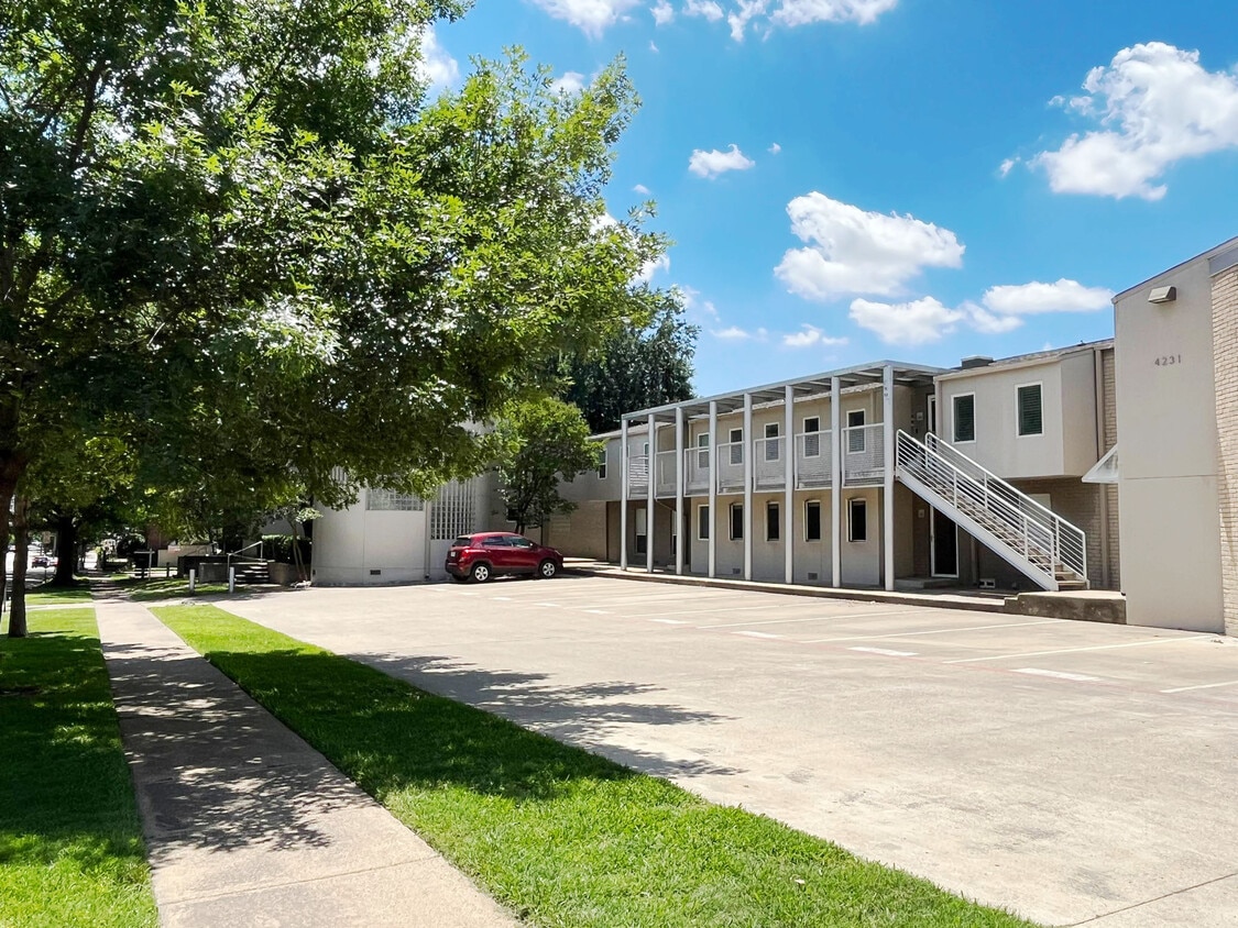 Photo - 4231 Travis St (Dallas, TX)