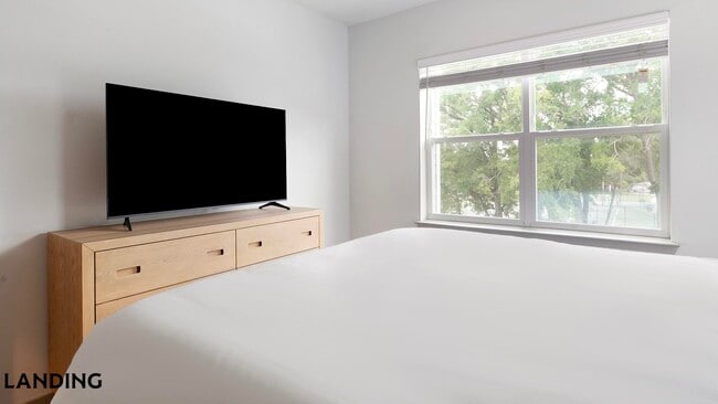 Photo - 110 Zora Pl Unit 3-304