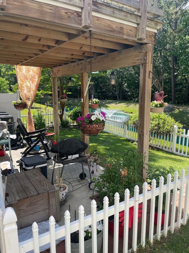 Photo - Spacious 4BR Town House in Goose Creek