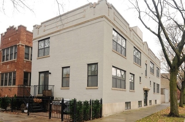 Building Photo - 2305 W Waveland Ave Unit 1W Rental