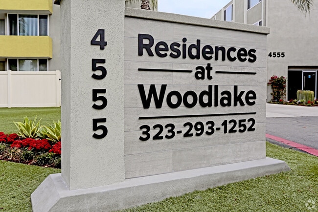 RESIDENCES AT WOODLAKE