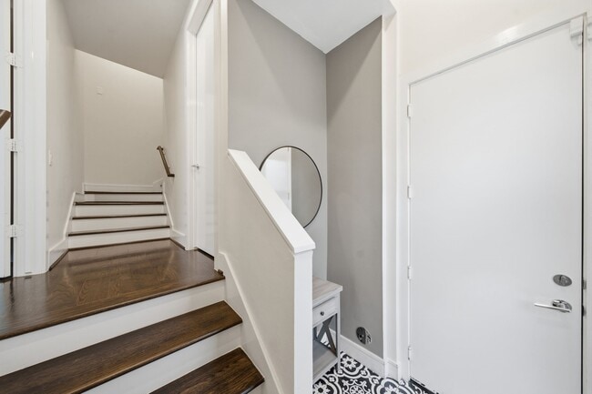 Photo - 1221 W 17th St