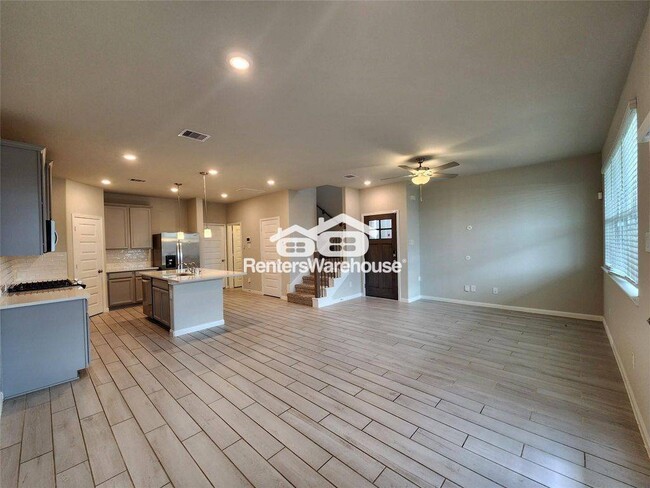 Photo - 1513 Lakeline Oak Dr