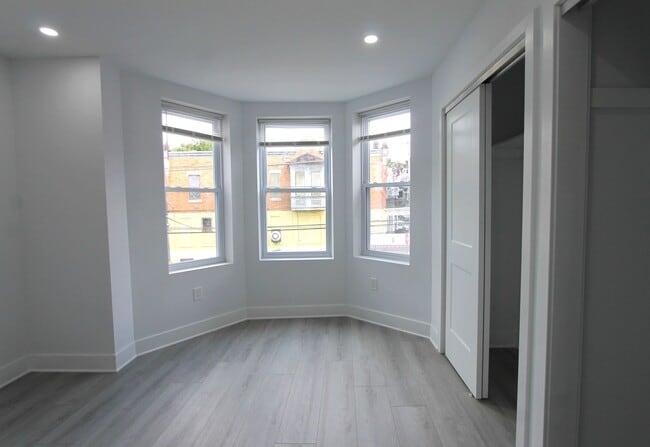 Photo - 103 E Coulter St Unit 2nd Fl