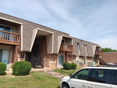 Building Photo - 370 Wallace Rd