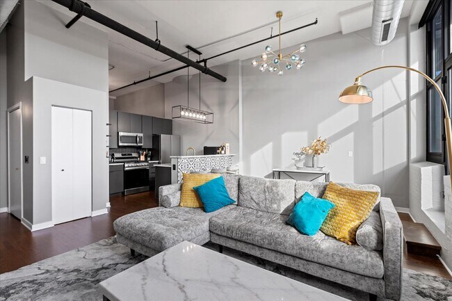 Photo - 1224 W Van Buren St Unit 304