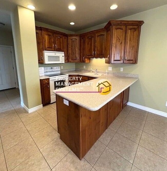 Photo - 3 Bedroom Townhome in Layton!