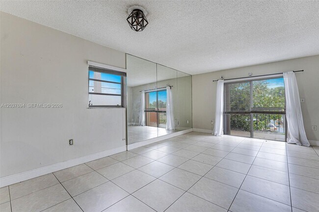 1100 W 35th St Unit 23