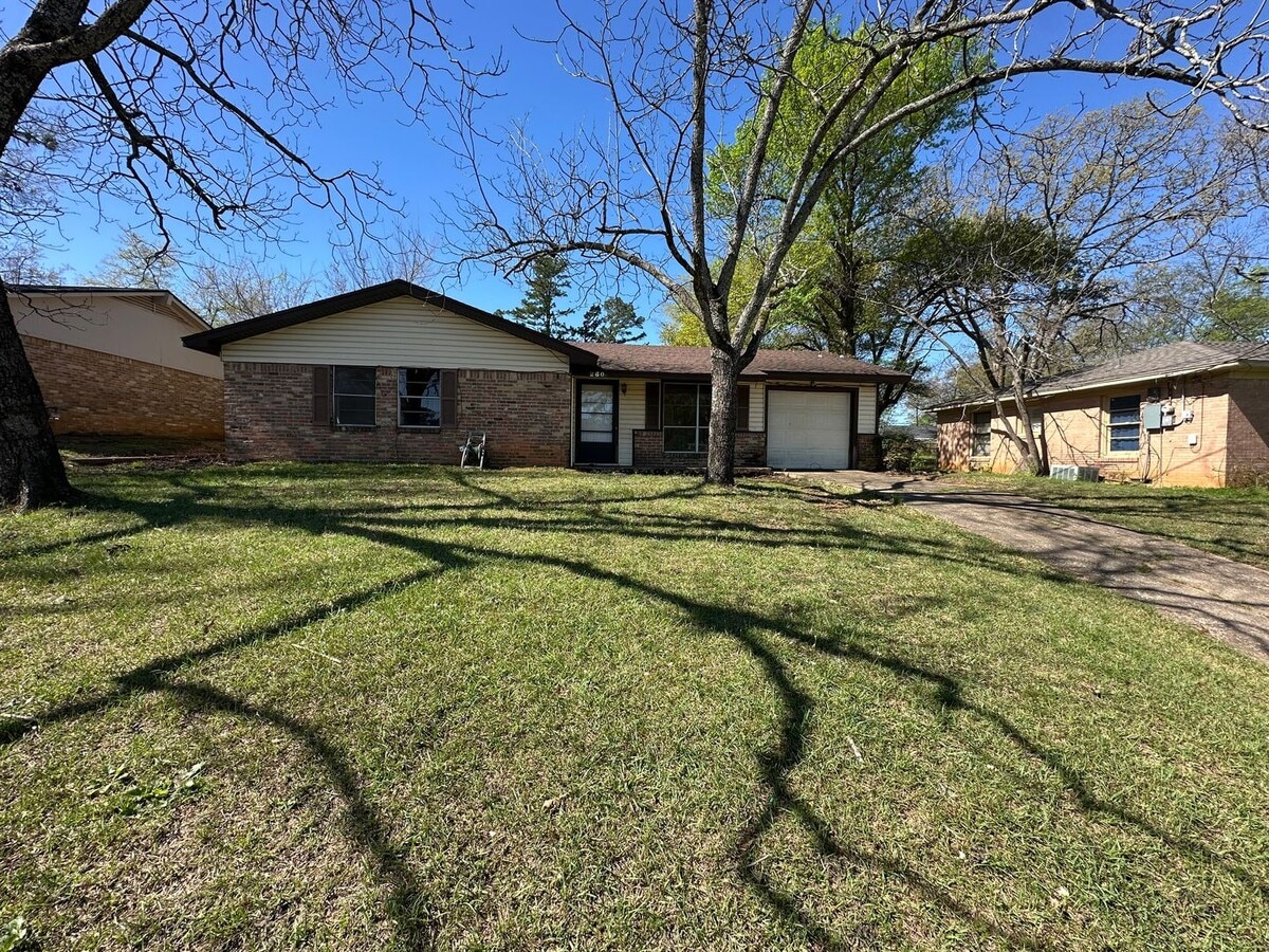 Photo - 2607 Chelsea Dr