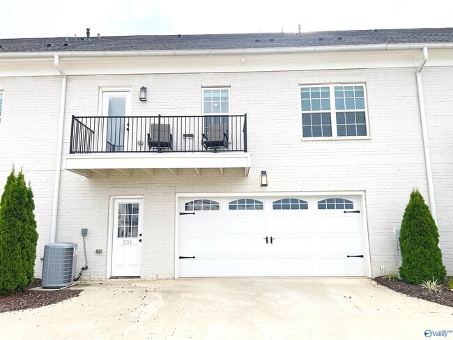 Photo - 531 Town Madison Blvd