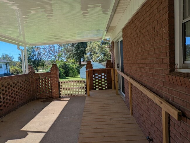 Photo - The Sister's House