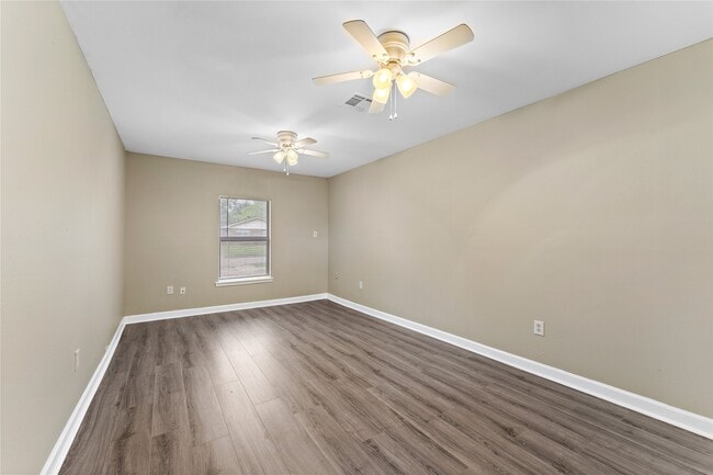 Photo - 2910 Somerset Ave