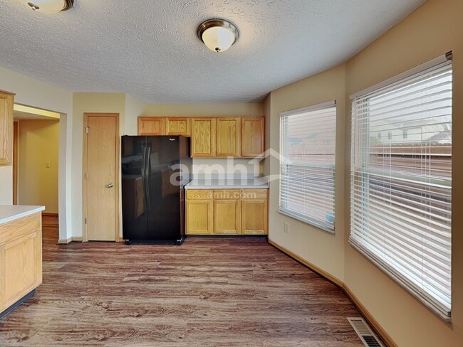 Photo - 6774 Laburnum Dr