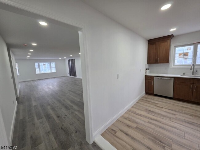 Photo - 260 Trenton Ave