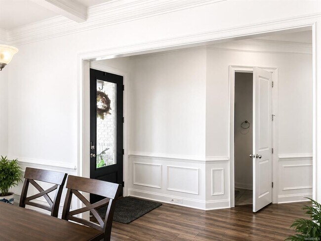 Photo - 9373 Paxton St