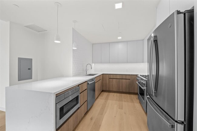 Photo - 218 Middle Neck Rd Condo Unit 310