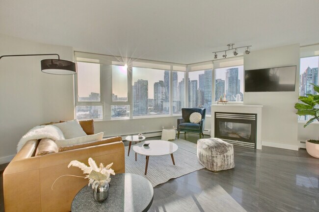 Photo - 1383 Marinaside Crescent Unit ID1345532P