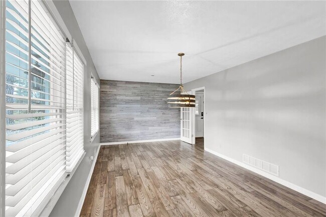 Photo - 3925 Chicamauga Dr