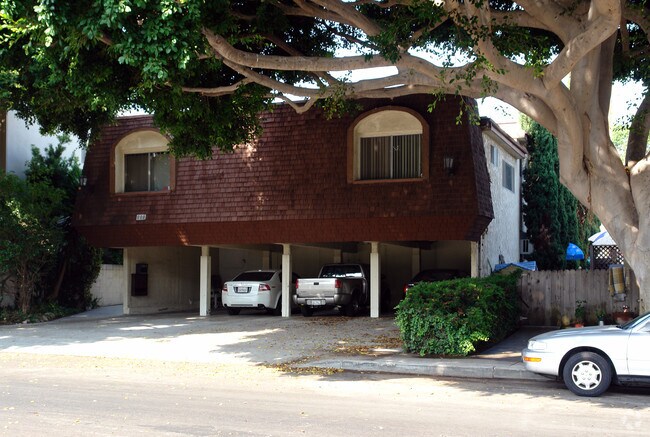 Sherman: 331 Eucalyptus - Sherman: 331 Eucalyptus Apartments