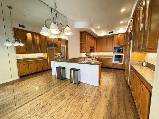 Photo - Beautiful 3Bd/2.5Ba Spacious Home in Tustin!